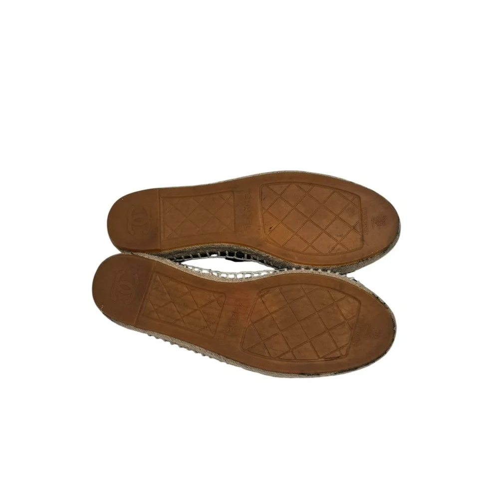 Chanel CC Lambskin Espadrilles 38 Black Leather Logo Flats‎ Slip On